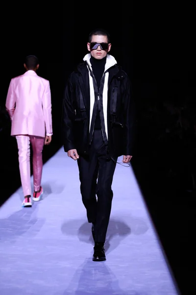 Look 7